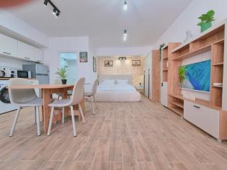 Central Comfort Suites - Geo8 - 9