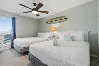 Islander W 601 Beachfront resort condo with pool beach access BBQ area gym - 1