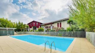 Appartement cocooning avec terrasse et piscine - 9
