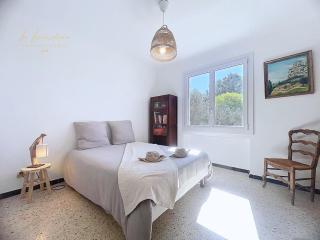 Villa Barbette - Piscine, Jardin clôturé, CLIM, 3 chambres, 8 personnes - 2