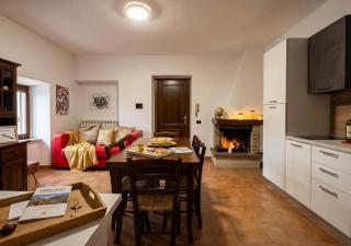 La Dimora di Sandra Montefalco, appartamento tra ulivi con parcheggio - 4