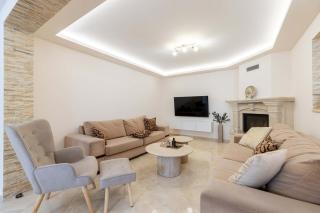 Casa DS Luxury Stay Modern Comfort and Style - 6