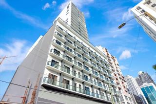 Modern Studio with Balcony Near Brickell & Downtown - 5