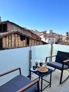 Mabel House Suites - 1