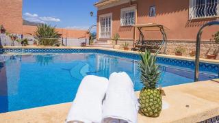 Villa Completa con Piscina, Terraza y Barbacoa - 1