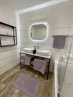 Das Kunsthaus und Hundertwasserhaus nebenan l HG26 - 5