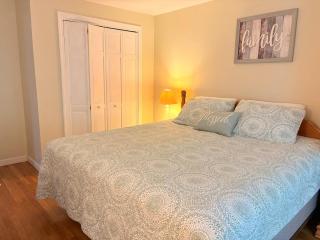Serene 3BR House in South Yarmouth - 8