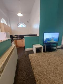 2 Bedroom in City Centre - 9