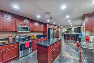 Luxurious Vegas Villa Near Strip I Pool & Hot Tub - 5