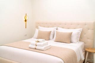 Luxury 2BR Apartment at Green Coast - 7