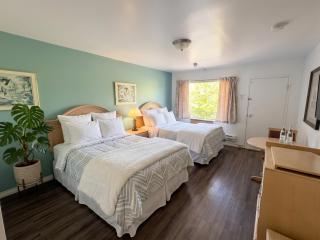 6267 Persepolis Inn - 3