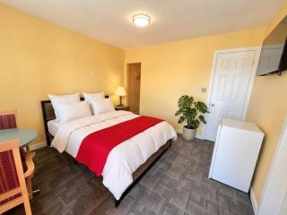 6267 Persepolis Inn - 1