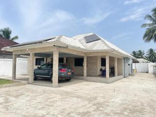 Exclusive Stay - 3-bedroom Home with Private Compound - 6