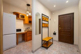 Northern Avenue Apartment - 6