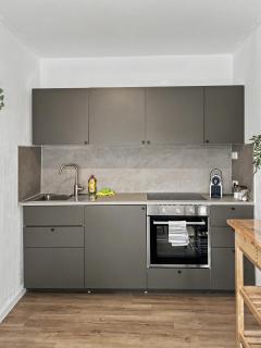 MEGHA Living - 2 Zimmer Appartments mit Küche - Zentral - Memmingen - 8