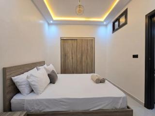 Dar Anza Stylish 2BR, Espresso Ground Floor - 7