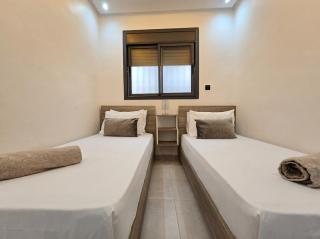 Dar Anza Stylish 2BR, Espresso Ground Floor - 4