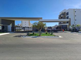 Luxury accommodation, including a tour to the famous arch - 8