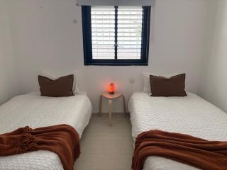 Gal 27 Desert Retreat - 6