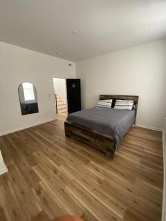 Master Suite with Private Bath - South Philly - 8