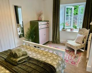 Mews Cottage - 6