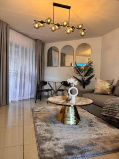 Stylish 1-Bed in Bryanston - 7