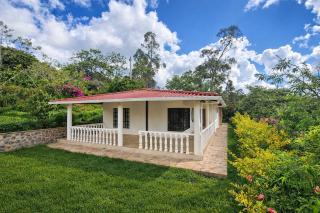 Quiet country villa with amazing views - 8