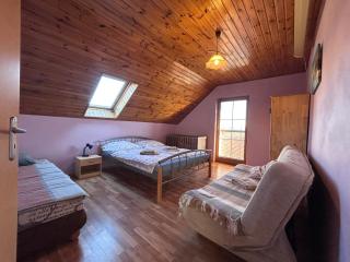 Chata Kašná Hôrka v blízkosti jazera Tajch, Nová Baňa - 5