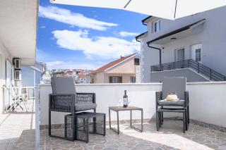 Apartments Bodlovic - ZF Hvar - Hvar (Lesina) - 0