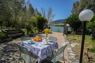 Chalet by The Lake & Jacuzzi - 4