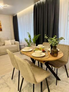 Гарна квартира біля ЦЕНТРУ, ОЗЕРА ТА ПАРКУ - 1