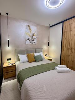 Гарна квартира біля ЦЕНТРУ, ОЗЕРА ТА ПАРКУ - 1