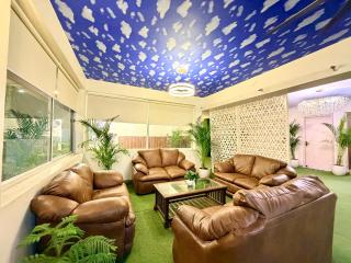 Hotel Oxygen La Vida-Noida Sector 18 - 8