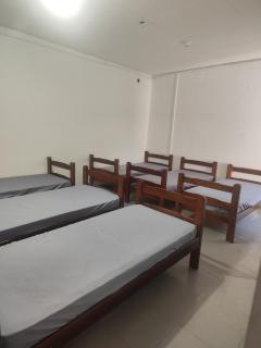 Quartos compartilhados com cozinha equipada - 4