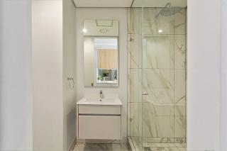 Luxury Executive Apartment at Waterfall Ellipses with 1Bedroom and 1 Bathroom - 9