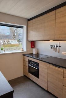 Luxury-Feel Modern Studio - 3