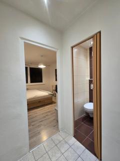 Cozy Urban Studio - 4