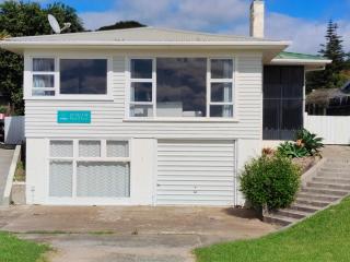 Rehutai Beach House - 3