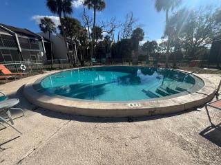 Room on Baymeadows - 2