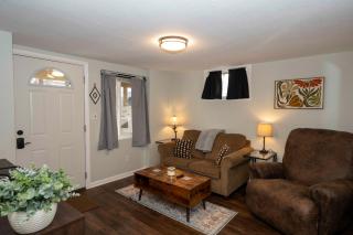 1BR Apartment between KC & Lawrence - World Cup Stay - 2