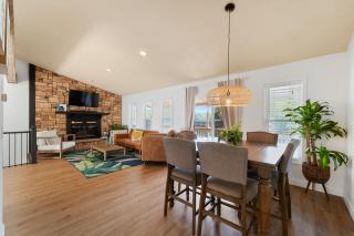Racetrack Cove 3bed 2bth Lake Views Dock - 4