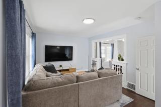 Modern Niagara Loft with Private Sunset Balcony Duplex - 7