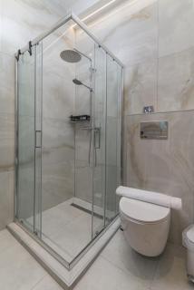 Ethereal Apartments By The Sea- Central & Cozy Stay - 1