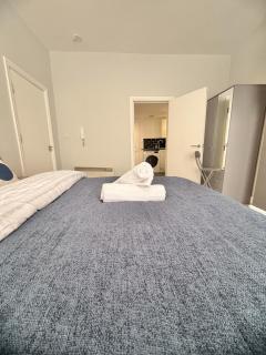 Modern Cosy Stay, En-suite & Free Parking - 7