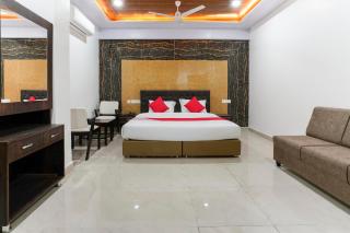 Hotel O Raghavendra Residency - 8