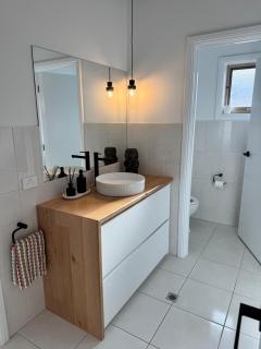 Private Lagoon Retreat - 4