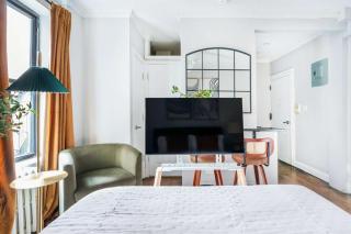 234 Mott-9 Prime Soho Cozy New Studio WD In-unit - 3
