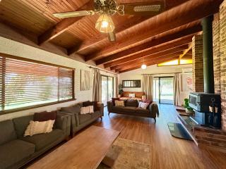 Hunter Valley Homes Pets Heated Pool - 2