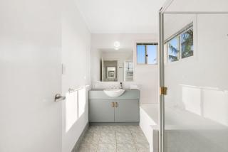 Banksia Waterfront Retreat - 2