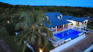 A touch of Hamptons in Fiji - 0